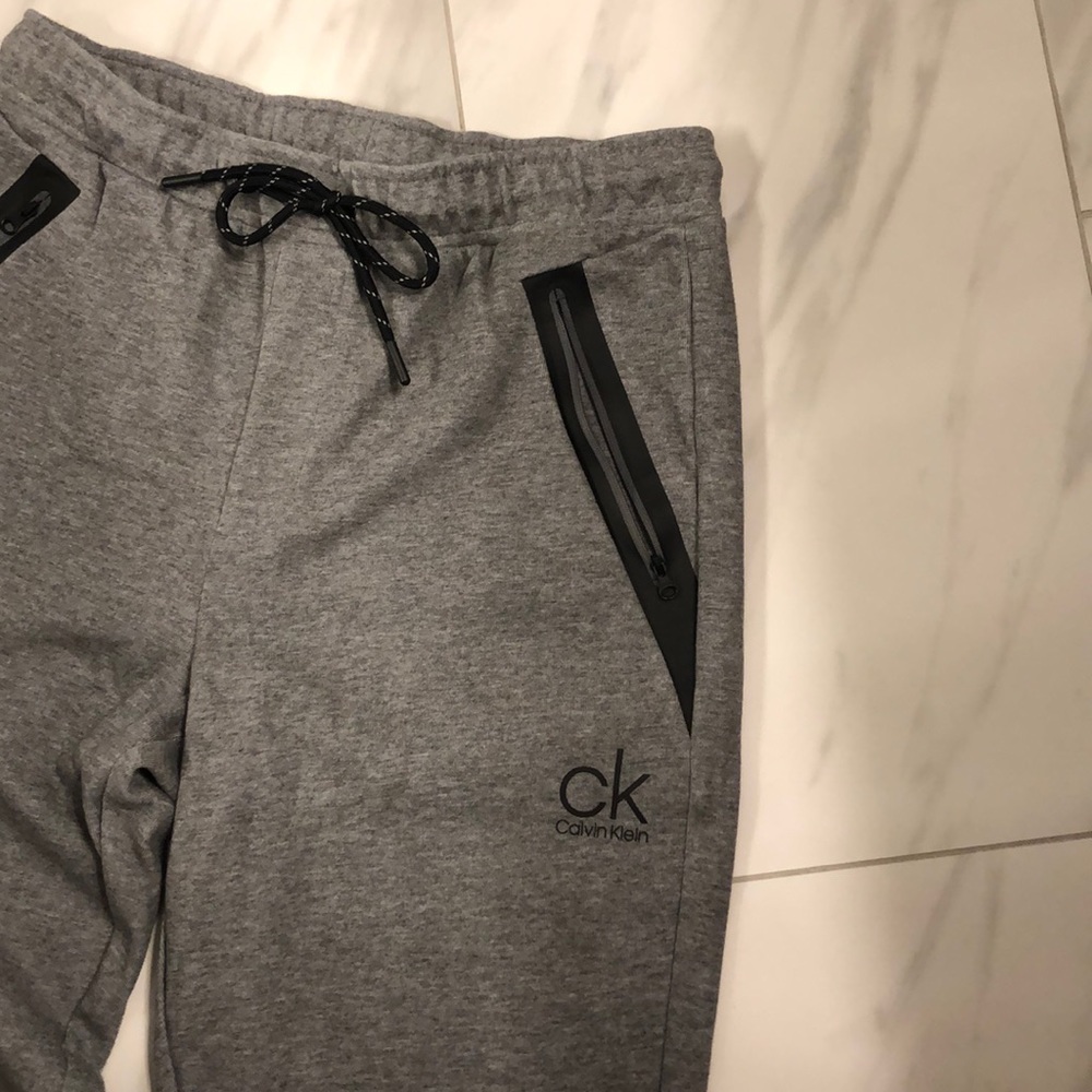 Men’s Calvin Klein Jogger Sweatpants - Picture 3 of 7